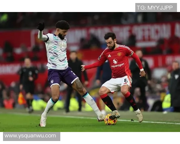 曼联球员在最新比赛中的精彩表现与战术分析总结